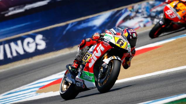 Stefan Bradl (LCR Honda MotoGP) ficou com o segundo lugar | <a href="https://quatrorodas.abril.com.br/moto/noticias/motogp-marquez-vence-eua-segue-lider-747598.shtml" rel="migration">Leia mais</a>