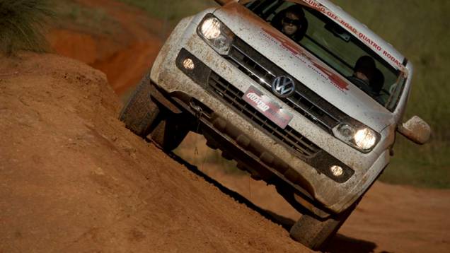 Curso 4x4 QUATRO RODAS | <a href="https://quatrorodas.abril.com.br/noticias/curso-4x4-quatro-rodas-enfie-pe-lama-747797.shtml" rel="migration">Inscreva-se</a> Curso 4x4 QUATRO RODAS | <a href="https://quatrorodas.abril.com.br/noticias/curso-4x4-quatro-rodas-enfie-pe-lama-747797.shtml" rel="migration">Inscreva-se</a>