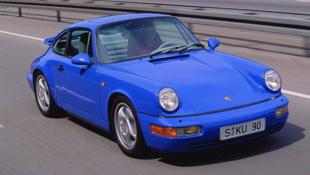 911 Carrera 2.4 3.6 1988 (964) - Ao reconhecer apenas os novos para-choques envolventes, é difícil prever que 85% das peças eram novas também na nova geração | <a href="%20https://quatrorodas.abril.com.br/reportagens/classicos/porsche-911-50-anos-748361.shtm" rel="migration"></a> 911 Carrera 2.4 3.6 1988 (964) - Ao reconhecer apenas os novos para-choques envolventes, é difícil prever que 85% das peças eram novas também na nova geração | <a href="%20https://quatrorodas.abril.com.br/reportagens/classicos/porsche-911-50-anos-748361.shtm" rel="migration"></a>