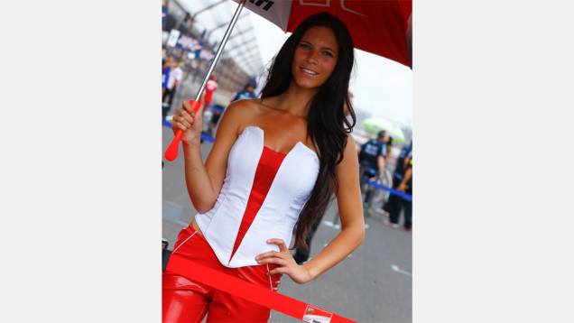 Veja as belas garotas da MotoGP de Indianápolis e saiba como foi a corrida! | <a href="https://quatrorodas.abril.com.br/moto/galerias/competicoes/motogp-indianapolis-corrida-750344.shtml" rel="migration">Leia mais</a>