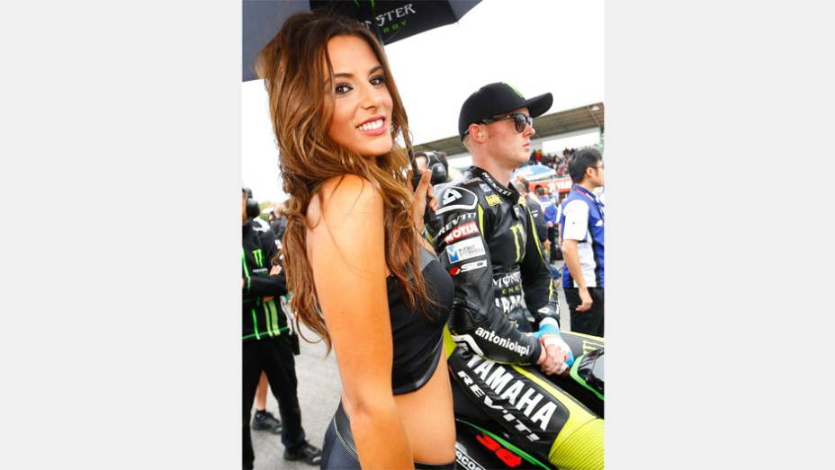 Veja as belas garotas da MotoGP da República Tcheca e saiba como foi a corrida! | <a href="https://quatrorodas.abril.com.br/moto/galerias/competicoes/motogp-republica-tcheca-domingo-751230.shtmll" rel="migration">Leia mais</a>