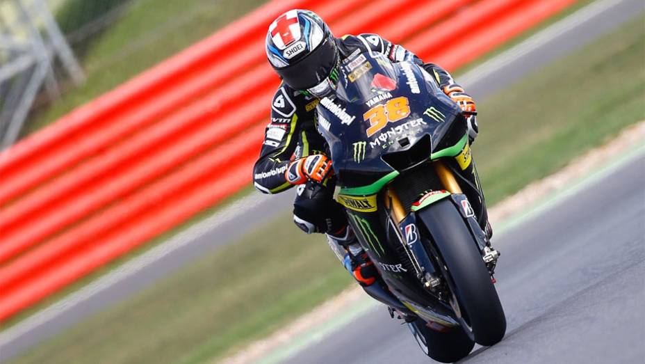 Bradley Smith fechou a lista dos 10 melhores em Silverstone | <a href="https://quatrorodas.abril.com.br/moto/noticias/motogp-marquez-garante-pole-silverstone-751994.shtml" rel="migration">Leia mais</a>