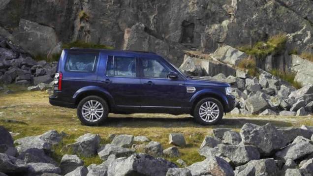 Os níveis de emissão caíram de 230 g/km para 213 g/km | <a href="https://quatrorodas.abril.com.br/saloes/frankfurt/2013/land-rover-discovery-752198.shtml" rel="migration">Leia mais</a>