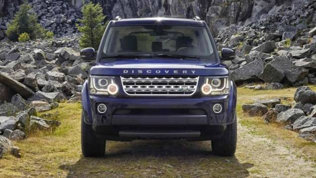 O SUV acelera de 0 a 96 km/h em 8,8 segundos e alcança a velocidade máxima de 180 km/h | <a href="https://quatrorodas.abril.com.br/saloes/frankfurt/2013/land-rover-discovery-752198.shtml" rel="migration">Leia mais</a> O SUV acelera de 0 a 96 km/h em 8,8 segundos e alcança a velocidade máxima de 180 km/h | <a href="https://quatrorodas.abril.com.br/saloes/frankfurt/2013/land-rover-discovery-752198.shtml" rel="migration">Leia mais</a>