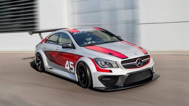 A Mercedes-Benz parece inclinada a aumentar seu portfólio de modelos voltados ao automobilismo | <a href="https://quatrorodas.abril.com.br/saloes/frankfurt/2013/mercedes-benz-cla45-amg-racing-series-752346.shtml" rel="migration">Leia mais</a> A Mercedes-Benz parece inclinada a aumentar seu portfólio de modelos voltados ao automobilismo | <a href="https://quatrorodas.abril.com.br/saloes/frankfurt/2013/mercedes-benz-cla45-amg-racing-series-752346.shtml" rel="migration">Leia mais</a>