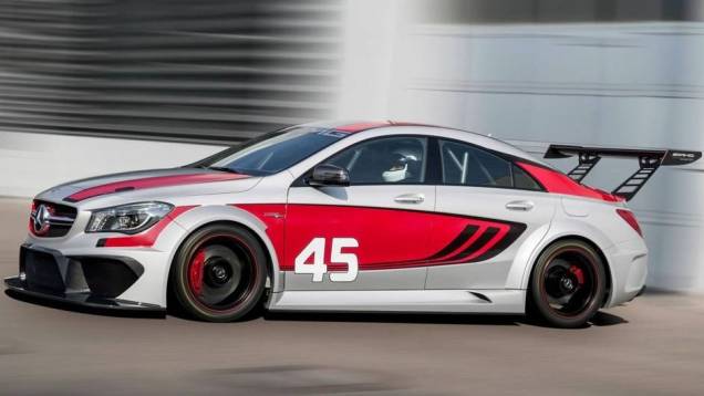 A marca alemã apresenta neste Salão de Frankfurt o CLA45 AMG Racing Series, versão conceitual do sedã CLA voltada para as pistas | <a href="https://quatrorodas.abril.com.br/saloes/frankfurt/2013/mercedes-benz-cla45-amg-racing-series-752346.shtml" rel="migration">Leia mais</a>