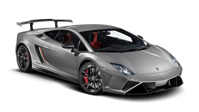 A Lamborghini revelou a Gallardo LP 570-4 Squadra Corse, modelo que faz sua estreia diante do público durante o Salão de Frankfurt | <a href="%20https://quatrorodas.abril.com.br/saloes/frankfurt/2013/lamborghini-gallardo-lp-570-4-squadra-corse-752459.shtml" rel="migration"></a>