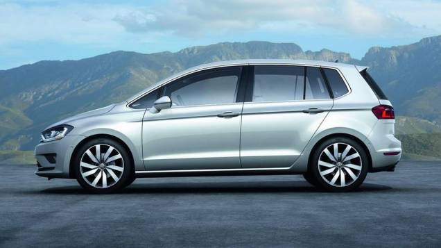 Trata-se de uma minivan compacta que antecipa a nova geração do Golf Plus, sendo 13,4 cm mais longo do que esse e 8,3 cm mais longo do que o novo Golf hatch | <a href="%20https://quatrorodas.abril.com.br/saloes/frankfurt/2013/volkswagen-golf-sportsvan-concep" rel="migration"></a>