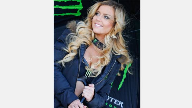 Veja as belas garotas da MotoGP, etapa da Inglaterra | <a href="https://quatrorodas.abril.com.br/moto/noticias/motogp-lorenzo-bate-marquez-silverstone-752002.shtml" rel="migration">Leia mais</a> Veja as belas garotas da MotoGP, etapa da Inglaterra | <a href="https://quatrorodas.abril.com.br/moto/noticias/motogp-lorenzo-bate-marquez-silverstone-752002.shtml" rel="migration">Leia mais</a>