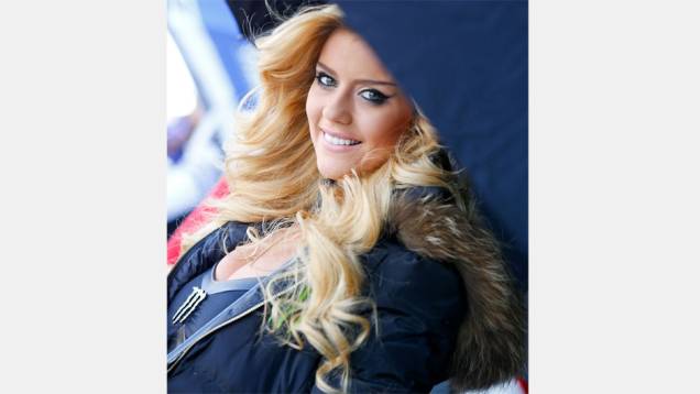Veja as belas garotas da MotoGP, etapa da Inglaterra | <a href="https://quatrorodas.abril.com.br/moto/noticias/motogp-lorenzo-bate-marquez-silverstone-752002.shtml" rel="migration">Leia mais</a> Veja as belas garotas da MotoGP, etapa da Inglaterra | <a href="https://quatrorodas.abril.com.br/moto/noticias/motogp-lorenzo-bate-marquez-silverstone-752002.shtml" rel="migration">Leia mais</a>