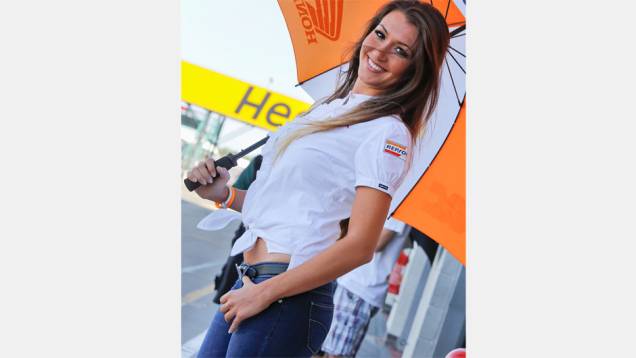 Veja as belas garotas da MotoGP, etapa da Inglaterra | <a href="https://quatrorodas.abril.com.br/moto/noticias/motogp-lorenzo-bate-marquez-silverstone-752002.shtml" rel="migration">Leia mais</a> Veja as belas garotas da MotoGP, etapa da Inglaterra | <a href="https://quatrorodas.abril.com.br/moto/noticias/motogp-lorenzo-bate-marquez-silverstone-752002.shtml" rel="migration">Leia mais</a>