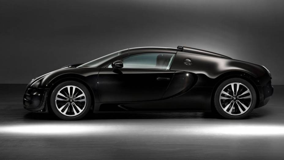 Segundo modelo da série homenageia Jean Bugatti, filho do fundador da marca e criador do Type 57SC Atlantic | <a href="http://quatrorodas.abril.com.br/saloes/frankfurt/2013/bugatti-veyron-16-4-grand-sport-vitesse-legend-edition-752978.shtml" rel="migration">Leia mais</a>