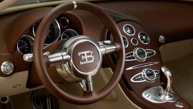 Modelo deve acelerar de 0 a 100 km/h em 2,6 segundos | <a href="https://quatrorodas.abril.com.br/saloes/frankfurt/2013/bugatti-veyron-16-4-grand-sport-vitesse-legend-edition-752978.shtml" rel="migration">Leia mais</a> Modelo deve acelerar de 0 a 100 km/h em 2,6 segundos | <a href="https://quatrorodas.abril.com.br/saloes/frankfurt/2013/bugatti-veyron-16-4-grand-sport-vitesse-legend-edition-752978.shtml" rel="migration">Leia mais</a>