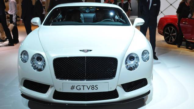 Bentley Continental GT V8 S | <a href="https://quatrorodas.abril.com.br/saloes/frankfurt/2013/bentley-continental-gt-v8-s-752161.shtml" rel="migration">Leia mais</a> | <a href="https://quatrorodas.abril.com.br/galerias/saloes/frankfurt/2013/direto-frankfurt-2013-2-753558.s" rel="migration"></a> Bentley Continental GT V8 S | <a href="https://quatrorodas.abril.com.br/saloes/frankfurt/2013/bentley-continental-gt-v8-s-752161.shtml" rel="migration">Leia mais</a> | <a href="https://quatrorodas.abril.com.br/galerias/saloes/frankfurt/2013/direto-frankfurt-2013-2-753558.s" rel="migration"></a>