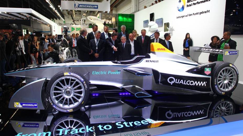 Spark-RenaultSRT_01E | <a href="https://quatrorodas.abril.com.br/grid//noticias/outras-categorias/renault-mostra-carro-formula-753371.shtml" rel="migration">Leia mais</a>