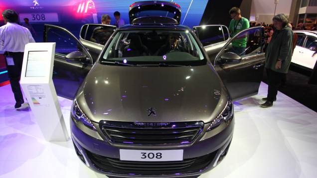 Peugeot 308 | <a href="https://quatrorodas.abril.com.br/saloes/frankfurt/2013/peugeot-308-751768.shtml" rel="migration">Leia mais</a>