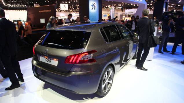 Peugeot 308 | <a href="https://quatrorodas.abril.com.br/saloes/frankfurt/2013/peugeot-308-751768.shtml" rel="migration">Leia mais</a>