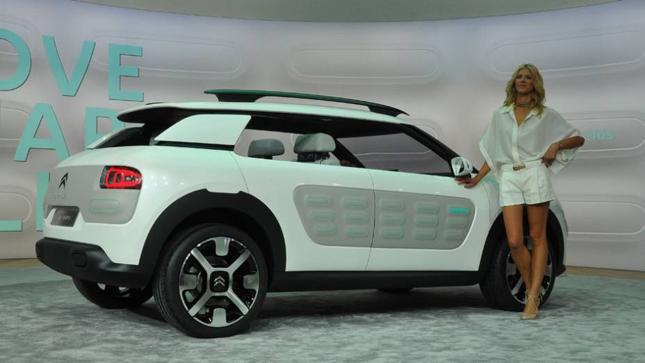 Citroen Cactus | <a href="https://quatrorodas.abril.com.br/saloes/frankfurt/2013/citroen-cactus-concept-752359.shtml" rel="migration">Leia mais</a>