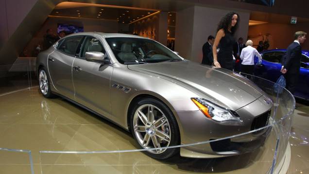 Maserati Quattroporte Ermenegildo Zegna concept | <a href="https://quatrorodas.abril.com.br/saloes/frankfurt/2013/maserati-quattroporte-ermenegildo-zegna-concept-752311.shtml" rel="migration">Leia mais</a>