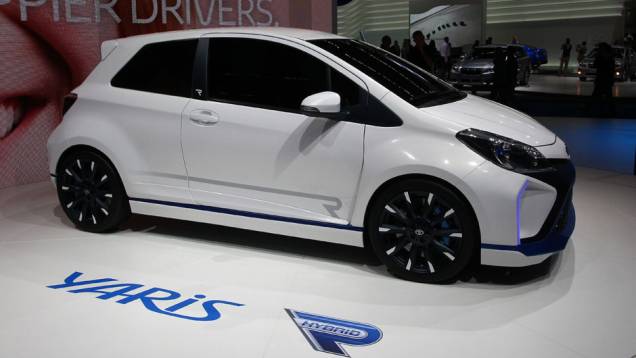 Toyota Yaris Hybrid-R concept | <a href="https://quatrorodas.abril.com.br/saloes/frankfurt/2013/toyota-yaris-hybrid-r-concept-752327.shtml" rel="migration">Leia mais</a> Toyota Yaris Hybrid-R concept | <a href="https://quatrorodas.abril.com.br/saloes/frankfurt/2013/toyota-yaris-hybrid-r-concept-752327.shtml" rel="migration">Leia mais</a>