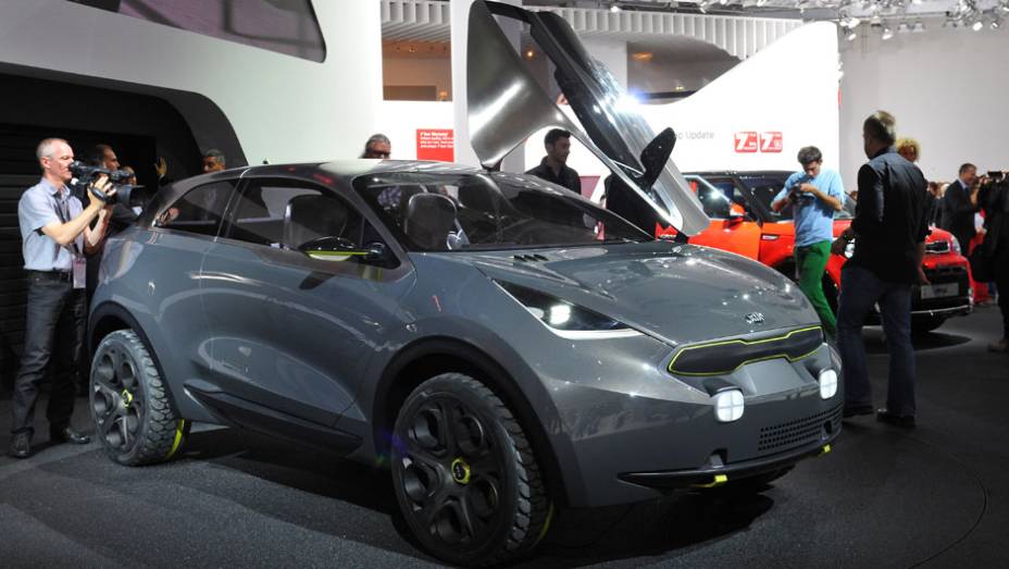 Kia Niro concept | <a href="https://quatrorodas.abril.com.br/saloes/frankfurt/2013/kia-niro-concept-753436.shtml" rel="migration">Leia mais</a>