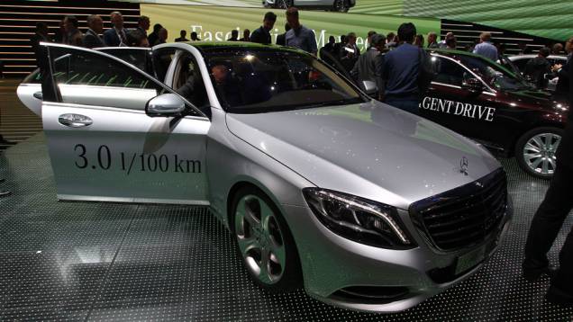 Mercedes-Benz S500 Plug-In Hybrid | <a href="https://quatrorodas.abril.com.br//saloes/frankfurt/2013/mercedes-benz-s500-plug-in-hybrid-753481.shtml" rel="migration">Leia mais</a> Mercedes-Benz S500 Plug-In Hybrid | <a href="https://quatrorodas.abril.com.br//saloes/frankfurt/2013/mercedes-benz-s500-plug-in-hybrid-753481.shtml" rel="migration">Leia mais</a>