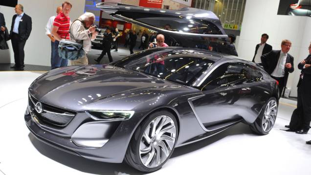 Opel Monza Concept | <a href="https://quatrorodas.abril.com.br/saloes/frankfurt/2013/opel-monza-concept-752069.shtml" rel="migration">Leia mais</a> Opel Monza Concept | <a href="https://quatrorodas.abril.com.br/saloes/frankfurt/2013/opel-monza-concept-752069.shtml" rel="migration">Leia mais</a>