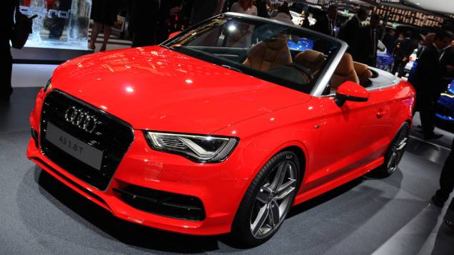 Audi A3 Cabriolet | <a href="https://quatrorodas.abril.com.br/saloes/frankfurt/2013/audi-a3-cabriolet-753007.shtml" rel="migration">Leia mais</a> | <a href="https://quatrorodas.abril.com.br/galerias/saloes/frankfurt/2013/direto-frankfurt-2013-1-753497.shtml" rel="migration">Direto de Fran</a>