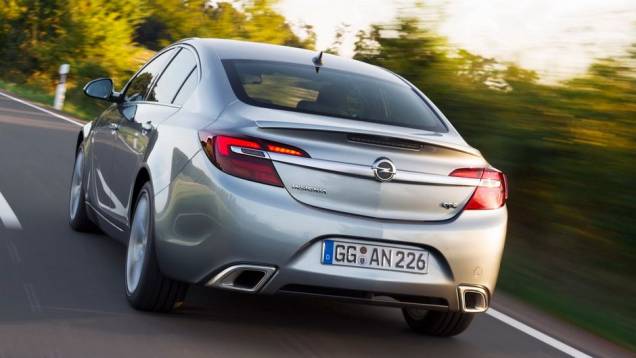 A família Insignia ganhou opções de motorização. Dois blocos movidos a gasolina, que entregam 168 e 246 cavalos de potência, estão disponíveis, bem como o atualizado 2.0, agora oferecendo 138 cv | <a href="https://quatrorodas.abril.com.br/saloes/frankfurt" rel="migration"></a> A família Insignia ganhou opções de motorização. Dois blocos movidos a gasolina, que entregam 168 e 246 cavalos de potência, estão disponíveis, bem como o atualizado 2.0, agora oferecendo 138 cv | <a href="https://quatrorodas.abril.com.br/saloes/frankfurt" rel="migration"></a>