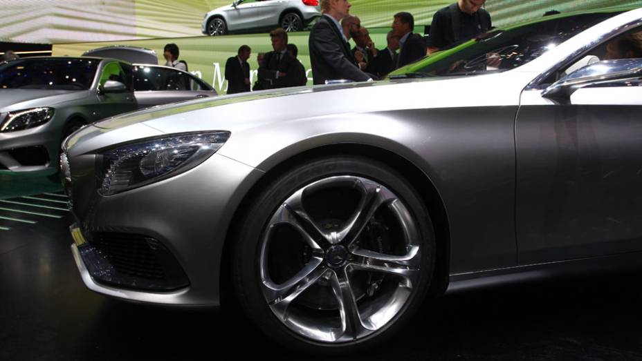 Mercedes-Benz Classe S Coupé | <a href="https://quatrorodas.abril.com.br/saloes/frankfurt/2013/mercedes-benz-classe-s-coupe-753066.shtml" rel="migration">Leia mais</a>