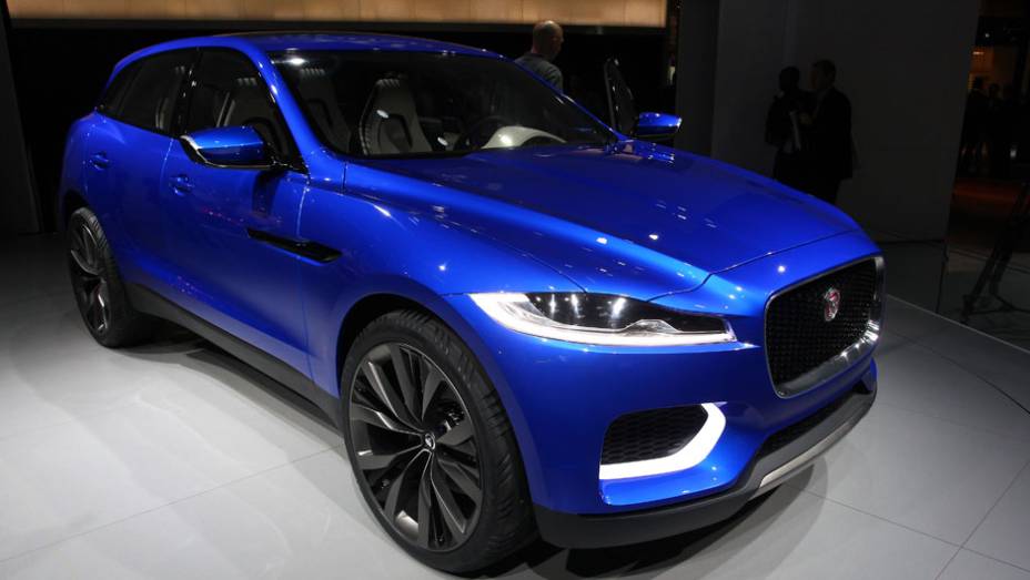 Jaguar C-X17 concept | <a href="https://quatrorodas.abril.com.br/saloes/frankfurt/2013/jaguar-c-x17-concept-752065.shtml" rel="migration">Leia mais</a>