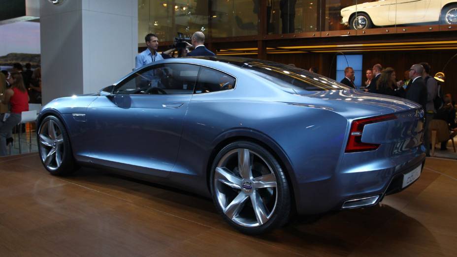 Volvo Concept Coupe | <a href="https://quatrorodas.abril.com.br/saloes/frankfurt/2013/volvo-concept-coupe-751772.shtml" rel="migration">Leia mais</a>