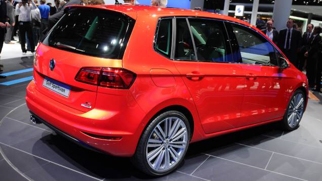 VW Golf Sportsvan Concept | <a href="https://quatrorodas.abril.com.br/saloes/frankfurt/2013/volkswagen-golf-sportsvan-concept-752994.shtml" rel="migration">Leia mais</a> VW Golf Sportsvan Concept | <a href="https://quatrorodas.abril.com.br/saloes/frankfurt/2013/volkswagen-golf-sportsvan-concept-752994.shtml" rel="migration">Leia mais</a>
