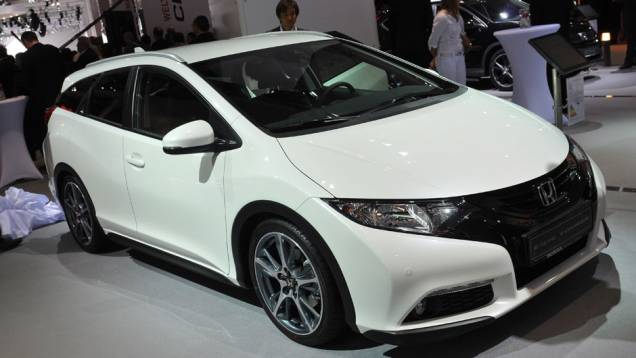 Honda Civic Tourer | <a href="https://quatrorodas.abril.com.br/saloes/frankfurt/2013/honda-civic-tourer-751715.shtml" rel="migration">Leia mais</a> | <a href="https://quatrorodas.abril.com.br/galerias/saloes/frankfurt/2013/direto-frankfurt-2013-1-753497.shtml" rel="migration">Direto de Fr</a>