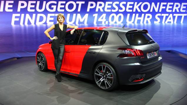 Veja as belas garotas do Salão de Frankfurt 2013 e confira os lançamentos | <a href="https://quatrorodas.abril.com.br/galerias/saloes/frankfurt/2013/direto-frankfurt-2013-1-753497.shtml" rel="migration">Direto de Frankfurt 2013 - parte 1</a> | <a href="https://quatrorodas" rel="migration"></a> Veja as belas garotas do Salão de Frankfurt 2013 e confira os lançamentos | <a href="https://quatrorodas.abril.com.br/galerias/saloes/frankfurt/2013/direto-frankfurt-2013-1-753497.shtml" rel="migration">Direto de Frankfurt 2013 - parte 1</a> | <a href="https://quatrorodas" rel="migration"></a>