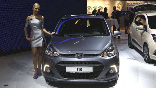Veja as belas garotas do Salão de Frankfurt 2013 e confira os lançamentos | <a href="https://quatrorodas.abril.com.br/galerias/saloes/frankfurt/2013/direto-frankfurt-2013-1-753497.shtml" rel="migration">Direto de Frankfurt 2013 - parte 1</a> | <a href="https://quatrorodas" rel="migration"></a> Veja as belas garotas do Salão de Frankfurt 2013 e confira os lançamentos | <a href="https://quatrorodas.abril.com.br/galerias/saloes/frankfurt/2013/direto-frankfurt-2013-1-753497.shtml" rel="migration">Direto de Frankfurt 2013 - parte 1</a> | <a href="https://quatrorodas" rel="migration"></a>
