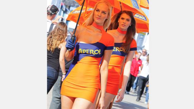 Veja as belas garotas da MotoGP, etapa de San Marino| <a href="https://quatrorodas.abril.com.br/moto/noticias/motogp-lorenzo-triunfa-misano-754124.shtml" rel="migration">Leia mais</a>