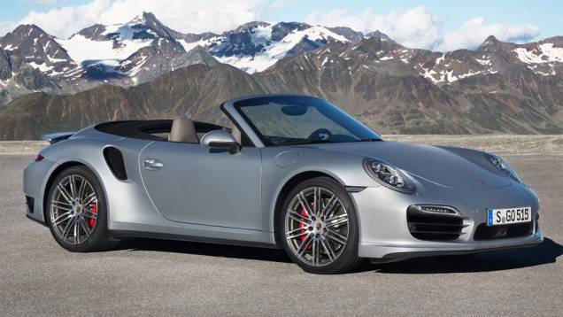 Porsche revela 911 Turbo Cabriolet 2014 | <a href="https://quatrorodas.abril.com.br/noticias/fabricantes/porsche-revela-911-turbo-turbo-s-cabriolet-754889.shtml" rel="migration">Leia mais</a>