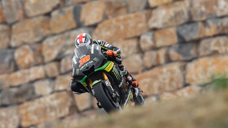 Bradley Smith foi o oitavo | <a href="https://quatrorodas.abril.com.br/moto/noticias/motogp-marquez-garante-pole-aragon-755537.shtml" rel="migration">Leia mais</a>