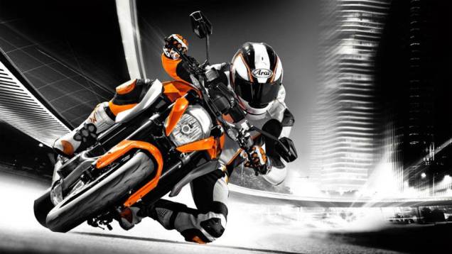 O motor V-Twin a 75° de 1301 cc veio da esportiva RC8 R | <a href="https://quatrorodas.abril.com.br/moto/noticias/ktm-revela-1290-super-duke-r-2014-755875.shtml" rel="migration">Leia mais</a> O motor V-Twin a 75° de 1301 cc veio da esportiva RC8 R | <a href="https://quatrorodas.abril.com.br/moto/noticias/ktm-revela-1290-super-duke-r-2014-755875.shtml" rel="migration">Leia mais</a>