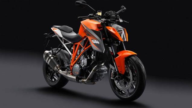 A KTM 1290 Super Duke R 2014 tem um torque máximo absurdo de 14,68 mkgf | <a href="https://quatrorodas.abril.com.br/moto/noticias/ktm-revela-1290-super-duke-r-2014-755875.shtml" rel="migration">Leia mais</a>