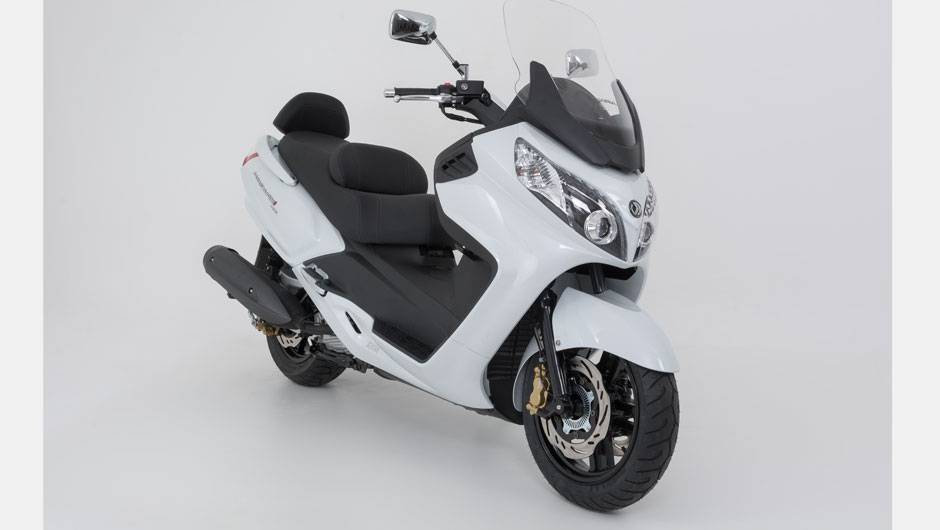 Dafra lan&ccedil;a Maxsym 400i no Sal&atilde;o Duas Rodas 2013 | <a href="https://quatrorodas.abril.com.br/moto/noticias/dafra-apresenta-novos-modelos-salao-duas-rodas-756438.shtml" rel="migration">Leia mais</a>