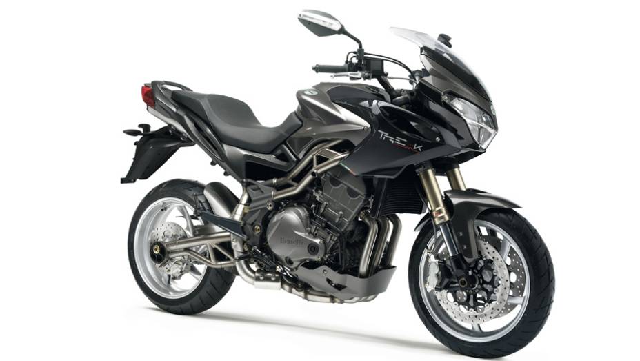 Benelli TRE K 1130 custará R$ 52.890,00 | <a href="https://quatrorodas.abril.com.br/moto/noticias/benelli-faz-estreia-brasil-lancamento-sete-modelos-756802.shtml" rel="migration">Leia mais</a>