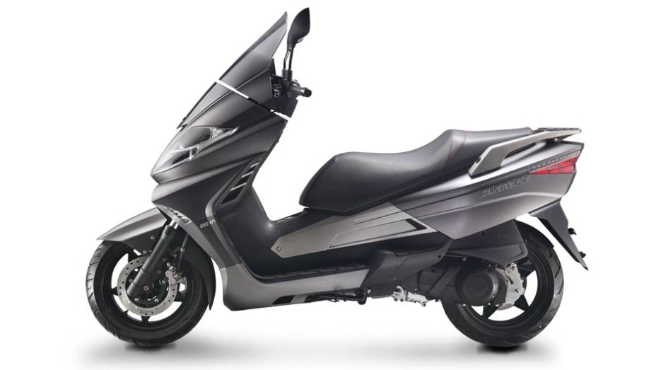 Keeway Silverblade 250i | <a href="https://quatrorodas.abril.com.br/moto/noticias/keeway-chega-ao-brasil-oito-modelos-756823.shtml" rel="migration">Leia mais</a>