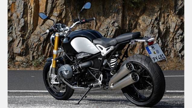 Motor entrega 110 cavalos de potência... | <a href="https://quatrorodas.abril.com.br/moto/noticias/bmw-comemora-90-anos-nova-r-ninet-roadster-757341.shtml" rel="migration">Leia mais</a>