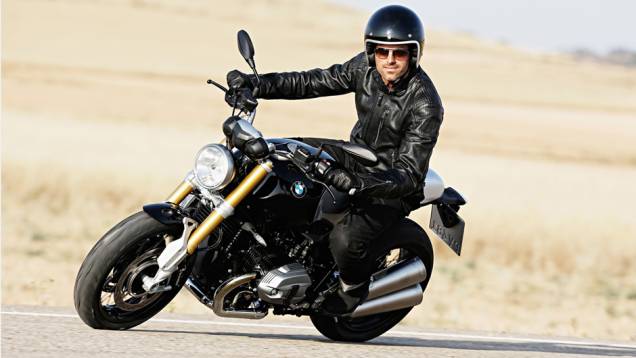 ... e um torque máximo de 12,17 mkgf | <a href="https://quatrorodas.abril.com.br/moto/noticias/bmw-comemora-90-anos-nova-r-ninet-roadster-757341.shtml" rel="migration">Leia mais</a> ... e um torque máximo de 12,17 mkgf | <a href="https://quatrorodas.abril.com.br/moto/noticias/bmw-comemora-90-anos-nova-r-ninet-roadster-757341.shtml" rel="migration">Leia mais</a>