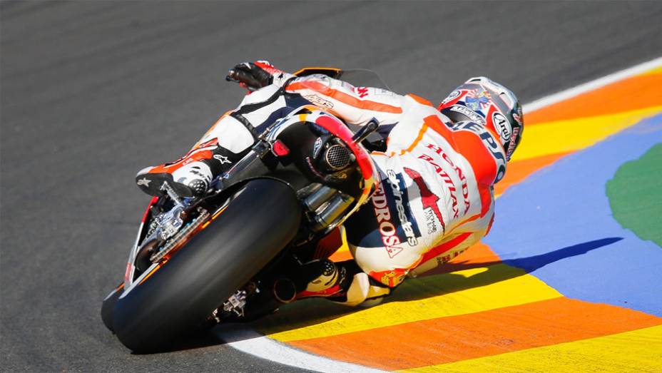 Pedrosa foi o segundo melhor | <a href="https://quatrorodas.abril.com.br/moto/noticias/motogp-marquez-mais-rapido-valencia-nesta-sexta-759752.shtml" rel="migration">Leia mais</a>