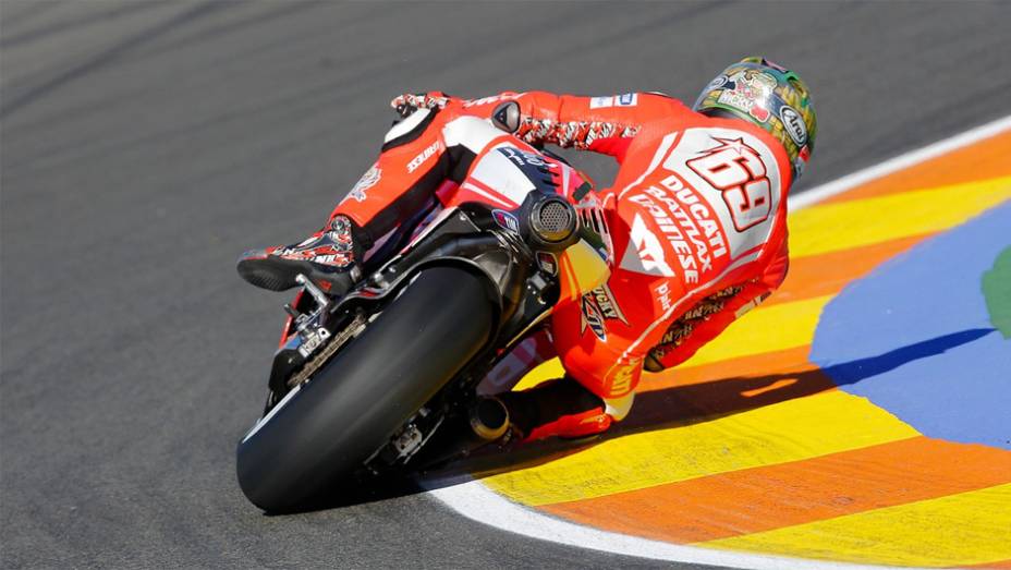 Hayden fechou a lista dos dez melhores no gri de largada | <a href="https://quatrorodas.abril.com.br/moto/noticias/motogp-marquez-largara-pole-valencia-759861.shtml" rel="migration">Leia mais</a>