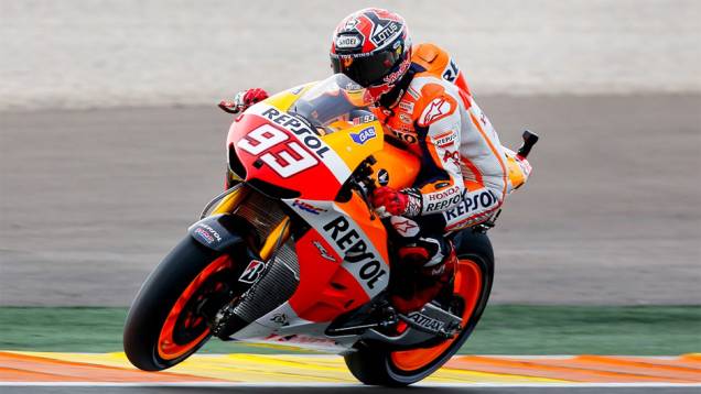 Terceiro lugar garantiu o Mundial de MotoGP para Marc Márquez | <a href="http://quatrorodas.abril.com.br/moto/noticias/lorenzo-vence-nao-impede-titulo-marquez-759873.shtml" rel="migration"></a>