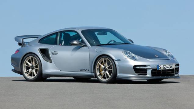 13) Porsche 911 GT2 RS - Valor do IPVA 2013: R$ 50.580 - Valor venal, segundo tabela Fipe: R$ 1.264.502 - Ano: 2012 - Carro que esse IPVA pagaria: Punto Sporting Dualogic 1.8 Flex 16V (R$ 50.723) 13) Porsche 911 GT2 RS - Valor do IPVA 2013: R$ 50.580 - Valor venal, segundo tabela Fipe: R$ 1.264.502 - Ano: 2012 - Carro que esse IPVA pagaria: Punto Sporting Dualogic 1.8 Flex 16V (R$ 50.723)